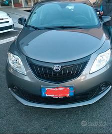 lancia Ypsilon 1000 Hybrid 