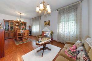 CASA SEMINDIPENDENTE A DOLO