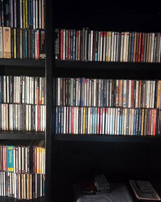 CD musicali vario genere e videocasette