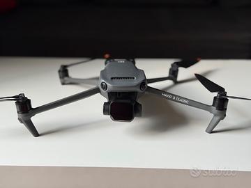 DJI Mavic 3 Classic + RC Pro + 3 Batterie PERFETTO