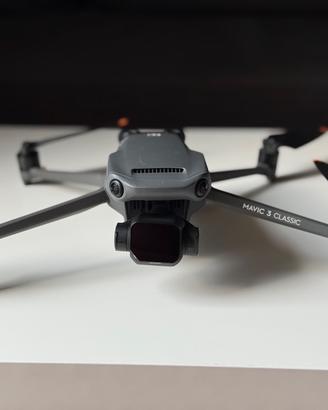 DJI Mavic 3 Classic + RC Pro + 3 Batterie PERFETTO
