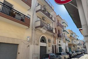 MULTILOCALE A POLIGNANO A MARE