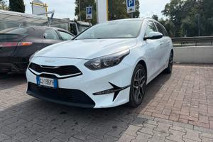 Kia ceed hybrid 