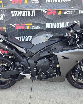 YAMAHA YZF R1 Scarico SC Video 360