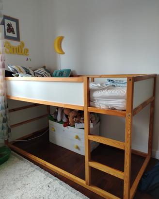 Letto reversibile e rialzato Ikea Kura