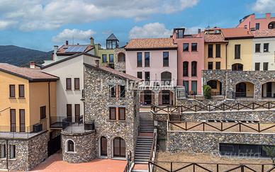 0AB210- BILOCALE SU PIU' LIVELLI VISTA MARE