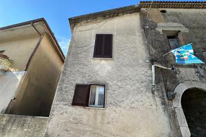 CASA SEMINDIPENDENTE A MONTESARCHIO