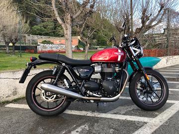 Triumph Street Twin 900 - 2016