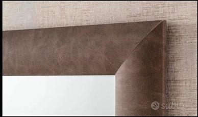 Specchio con cornice tortora