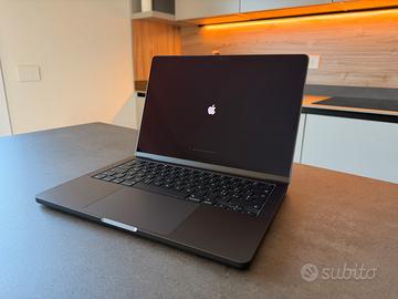 MacBook Pro 14” M3 Pro 2023 siderale – Come nuovo