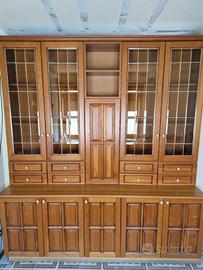 Vetrina in vero legno massello