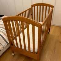 Lettino bambino neonato in legno colore naturale