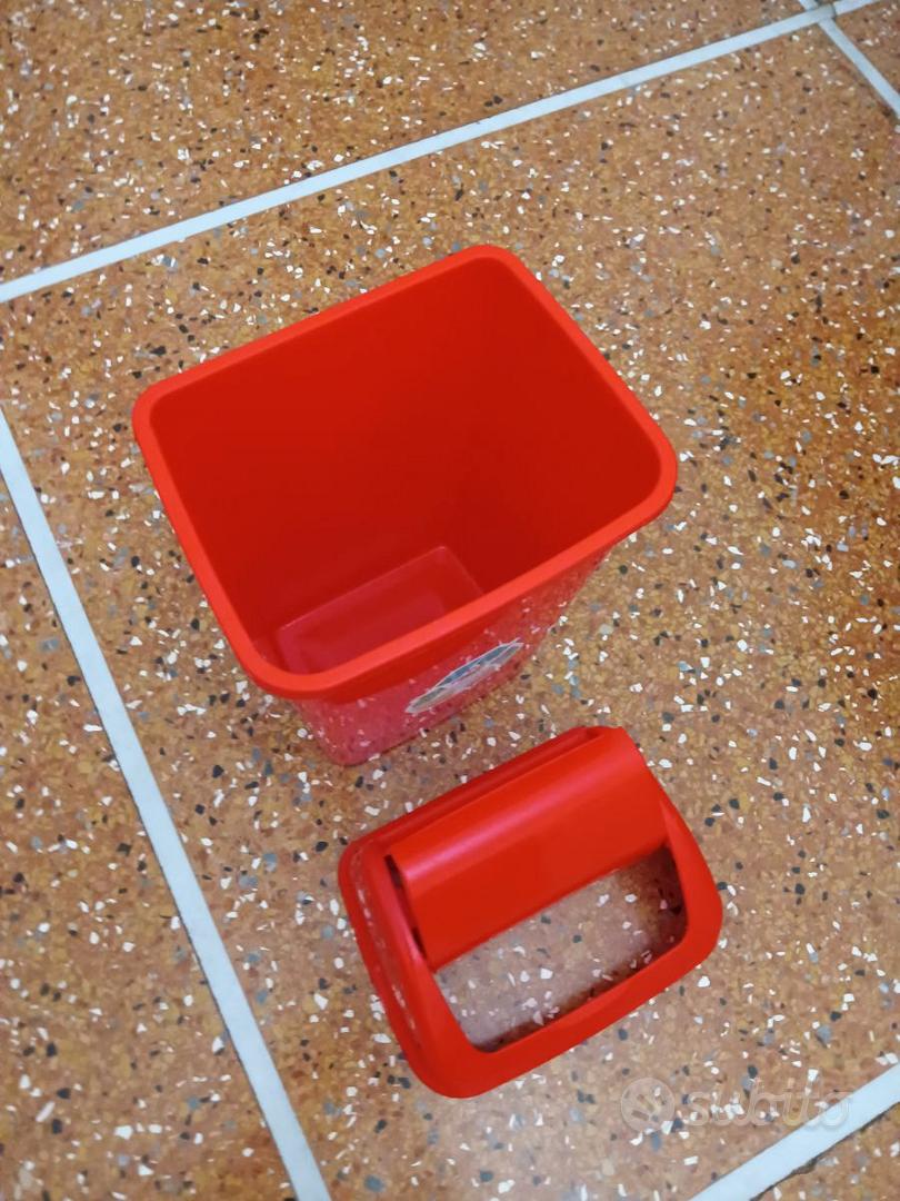 Bidone piccolo spazzatura rosso 9L - Arredamento e Casalinghi In vendita a  Bologna