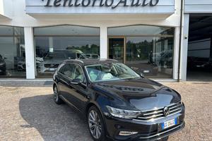VOLKSWAGEN Passat Variant 2.0 TDI SCR EVO DSG Ex