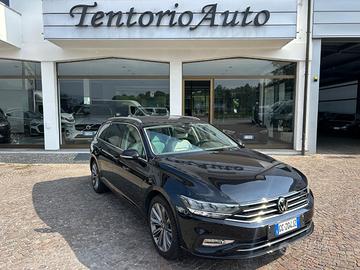 VOLKSWAGEN Passat Variant 2.0 TDI SCR EVO DSG Ex