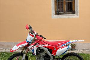 HONDA CRF 250 R