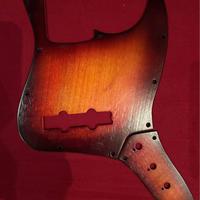 Battipenna per basso Fender jazz