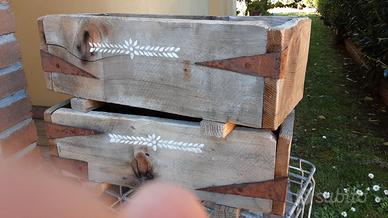 coppia vasi cassettiera in legno 
