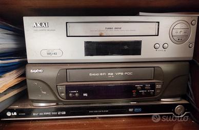 2 videoregistratori e un lettore dvd