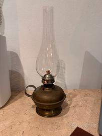 Lampada a olio vintage