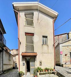 4 LOCALI A TORRE ORSAIA