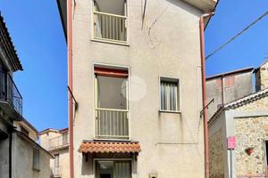 4 LOCALI A TORRE ORSAIA