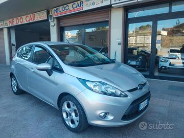 Ford Fiesta 1.4 TDCi 70CV 5 porte Titanium