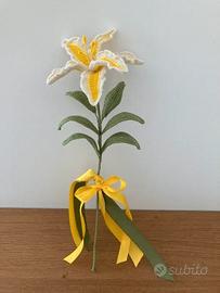 Il giglio lavorazione uncinetto a mano