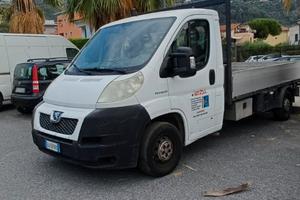 Peugeot Boxer 35 q.li con cassone.