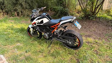 KTM Duke 125