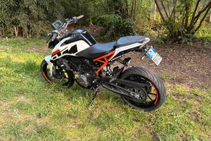 KTM Duke 125