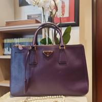 Borsa PRADA viola