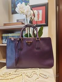 Borsa PRADA viola