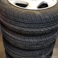 Cerchi in lega Fiat con gomme nuove