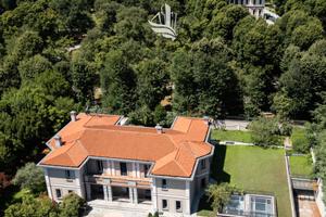 Villa di lusso con piscina interna e spa a Chiari