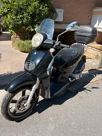 Scarabeo 200 light