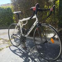 bici da corsa BTwin Triban 300 usata