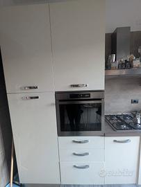 cucina lineare 3 metri con elettrodomestici 