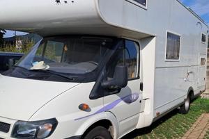 Camper Ford Challenge 720