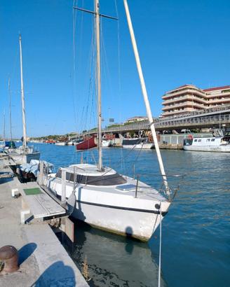 cabinato a vela alpa 21
