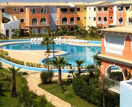 Borgo San Basilio laghetto vista piscina