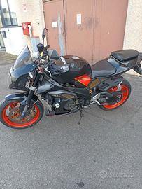 Aprilia  RSV tuono r 1000