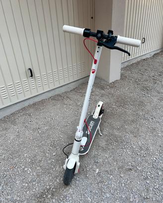 Monopattino Elettrico Ducati PRO-I EVO