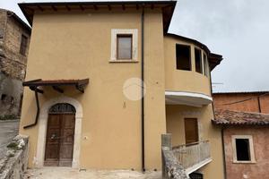 5 LOCALI A L'AQUILA