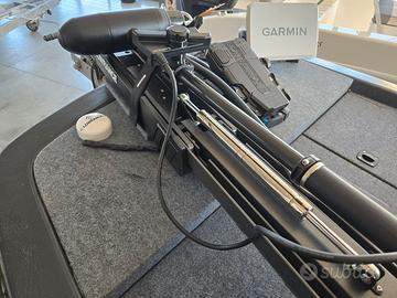 Barca nuova mai usata