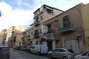 2 LOCALI A PALERMO