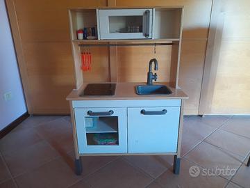 Cucina ikea in legno per bambini