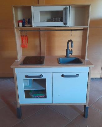 Cucina ikea in legno per bambini