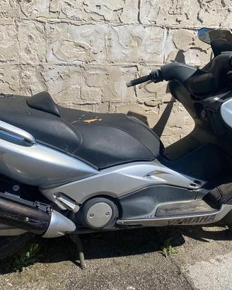 Yamaha T-Max 500 (2003) – Motore eccellente