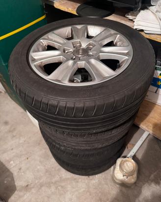 Gomme e cerchioni in lega Audi A1 (2017)